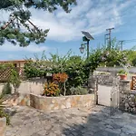 Marias Charming Mezonet Casa vacanze *