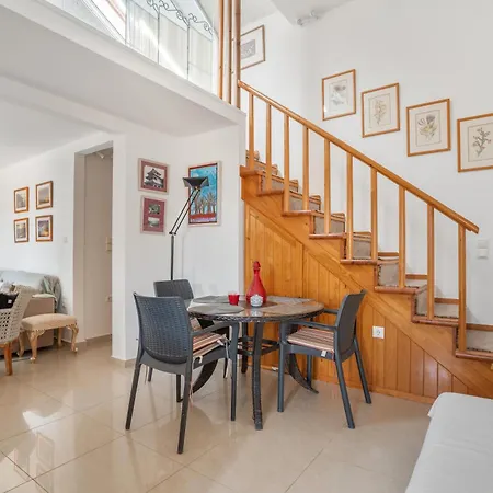 Marias Charming Mezonet בית נופש *